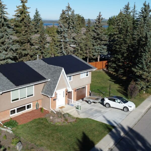 Calgary - 12.15 kW system